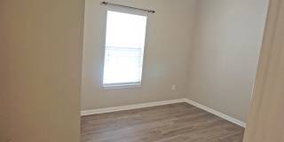 12914 University Crescent 12914 University Crescent Gallery 11
