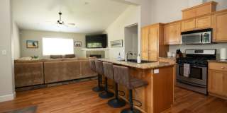 Beautifully Maintained Single Level Home with AC! Gallery 6