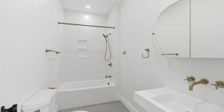 830-834 Oak Street Gallery 18