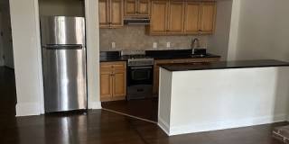 909 Clinton Street Gallery 1