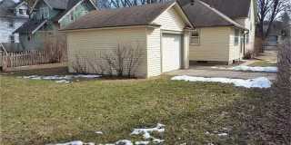June 2027 ~ Cute 5 bedroom house. Spacious bedrooms. In unit laundry and dishwasher. Gallery 1