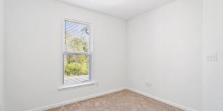 Spring deal : 500$ rewards for a 15 month rental lease - Elegant  3br/2.5 bath Townhome available- well maintained and like New Gallery 12