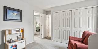 Spacious 3 Bedroom Townhouse-Style Condo Near Buckley SFB Gallery 30