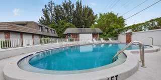 423 Pine Tree Court Gallery 23