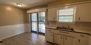 3 bed, 1 1/2 bath, 1 car garage Gallery 40