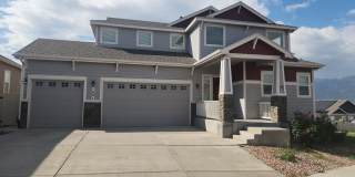 Fantastic Home- 4 Bed, 3.5 bath, 3 car garage, Over 3,200 SQ. FT. Fantastic Home- 4 Bed, 3.5 bath, 3 car garage, Over 3,200 SQ. FT. Gallery 1