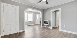 216 E Division - Pilot Point Gallery 8