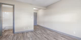 Saluki Apartments Gallery 5