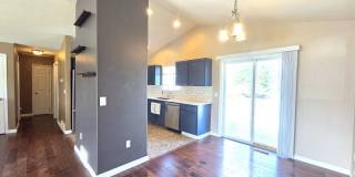 $2,500 - 3 Bed / 2 Bath Beautiful and Spacious Home with a Fully Fenced backyard Gallery 8
