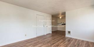Comfortable Living with a Fenced Outdoor Area! 1/2 OFF 1st Months Rent! Comfortable Living with a Fenced Outdoor Area! 1/2 OFF 1st Months Rent! Gallery 5