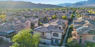 3BD/2.5BA GUARD GATED SUMMERLIN HOME! Gallery 60
