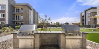 The Stately Avondale Gallery 40
