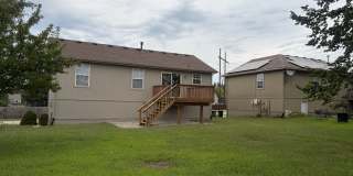 1407 Spruce Dr Gallery 10