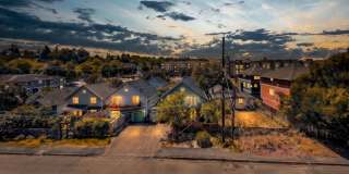 Stylish 2BR Townhome with Rooftop Deck & A/C Near Light Rail Gallery 17