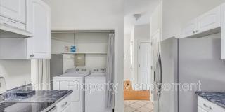 635 E Henry St Gallery 11