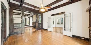 CHARMING 4-BEDROOM HISTORIC HOME IN TOBIN HILL Gallery 7