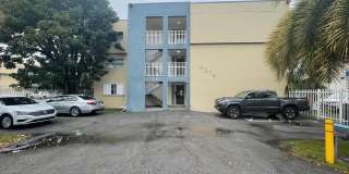 4275 Nw S Tamiami Canal Dr Gallery 1