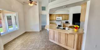 4-BR Home in Shadow Mountain @ Green Valley Gallery 12