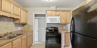 3436 N Lasalle St - $1,300.00/mo. Gallery 8
