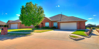 Beautiful Home With Lake View - 3 Bed + 2 Bath Beautiful Home With Lake View - 3 Bed + 2 Bath Gallery 3