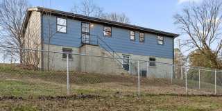 517 Randall Street Gallery 29