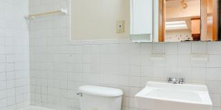 424 W 24th Street Gallery 9