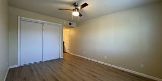 MELROSE DISTRICT CONDO WITH HUGE MOVE-IN SPECIAL – HALF OFF FIRST & SECOND MONTH’S RENT! Gallery 38