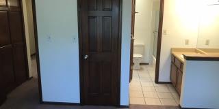 Bright and spacious two Bedroom one Bath, big deck, great location! (34th) Gallery 11