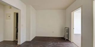 72-47 Metropolitan Avenue unit: 2F Gallery 4