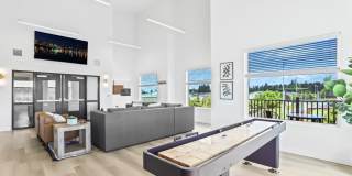 The Oliveen Gallery 15