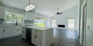 215 HOLLOWBROOK Circle Gallery 14