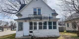401 W 11th-3 Bedroom House Gallery 1