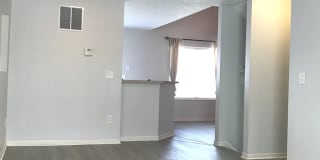 Beautiful end condo in great Powell location!! Gallery 5