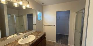 3Bd/2.5Ba Maple Valley Home Gallery 7