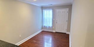 564 LANCASTER Place Gallery 12