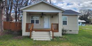 2702 N Railroad Street Gallery 1