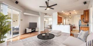 Captivating 4 Bedroom, 2 bath Pool/Lake home Gallery 13