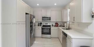 2432 SE 10th Ct Gallery 11