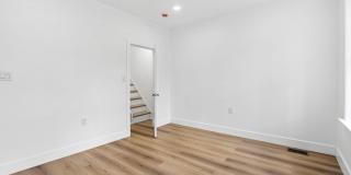 908 REED Street Gallery 18
