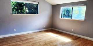 Large Executive Style Spacious 3 bedroom, 2.5 Bathroom house in West Oakland Close to BART/SF/Emeryville Large Executive Style Spacious 3 bedroom, 2.5 Bathroom house in West Oakland Close to BART/SF/Emeryville Gallery 25