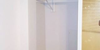 853 N HUDSON Ave Gallery 8
