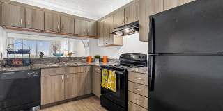 Tennis Towers Apartments Gallery 15