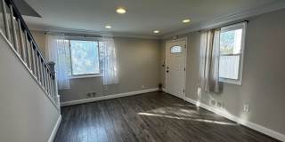Discover Comfort and Convenience in this Charming 2BR, 1BA Duplex Gallery 5