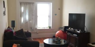 Charming 2 Bedroom-No Broker Fee Gallery 7