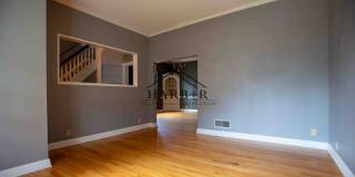 3 bedroom 2.5 bathroom home with a fully fenced yard! Gallery 4