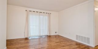 101 QUINCE Court Gallery 2