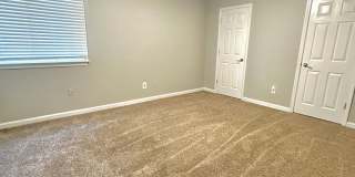 Spacious Condo in Prime Sandy Springs Location – Gated Community with Pool! Gallery 9