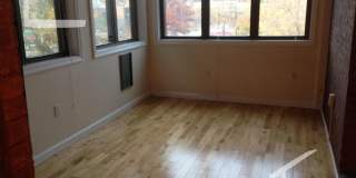 Charming 2 Bedroom-No Broker Fee Gallery 5