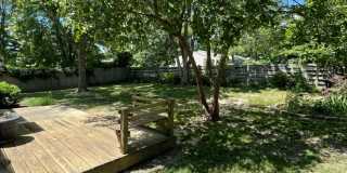 Super Nice 3bed, 2bath house with 2 car garage in Central Location Gallery 16