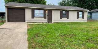 3 Bed 2 Bath 1 Car Garage Total Electric.  Yard Care Included. Gallery 1